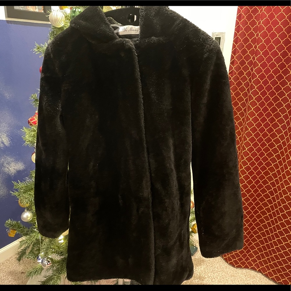 Cozy Black Faux Fur Jacket Size Small